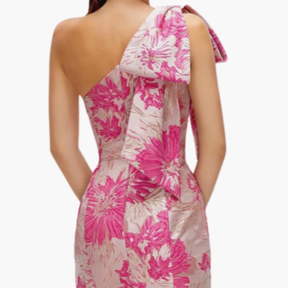 Alfred Sung One-Shoulder Pink Metallic Floral Jacquard Trumpet Gown - Picture 2 of 5